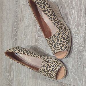 NWOT Toms Michelle espadrille‎ sz 7.5